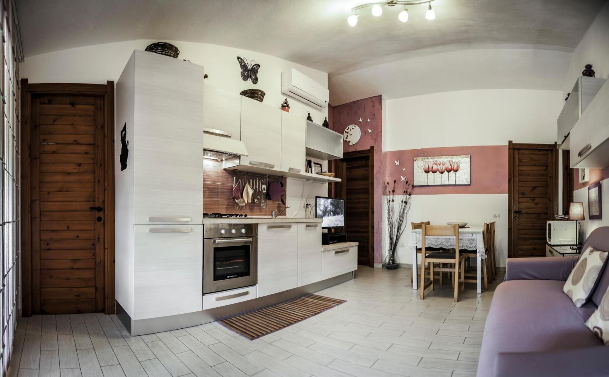 Purple House, 30M To Beach Pula Ngoại thất bức ảnh