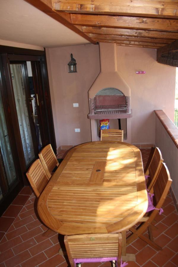 Purple House, 30M To Beach Pula Ngoại thất bức ảnh