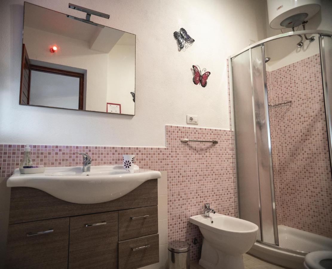 Purple House, 30M To Beach Pula Ngoại thất bức ảnh