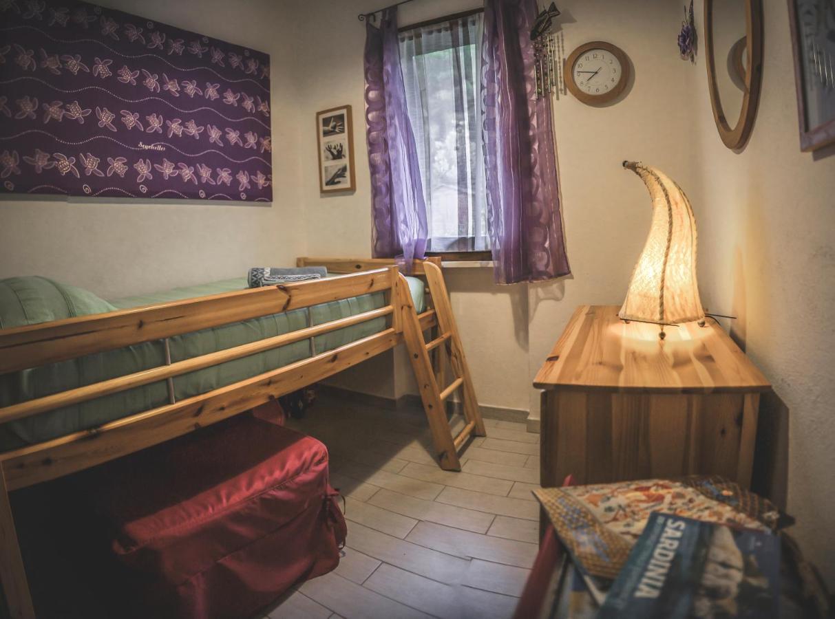 Purple House, 30M To Beach Pula Ngoại thất bức ảnh